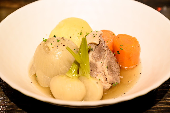 バー シスル - 飲食業