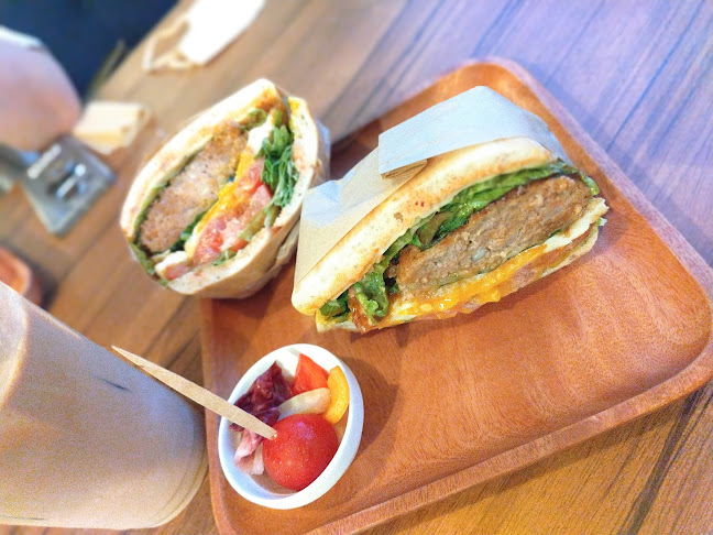 〒950-0075 新潟県新潟市中央区沼垂東４丁目２−３０