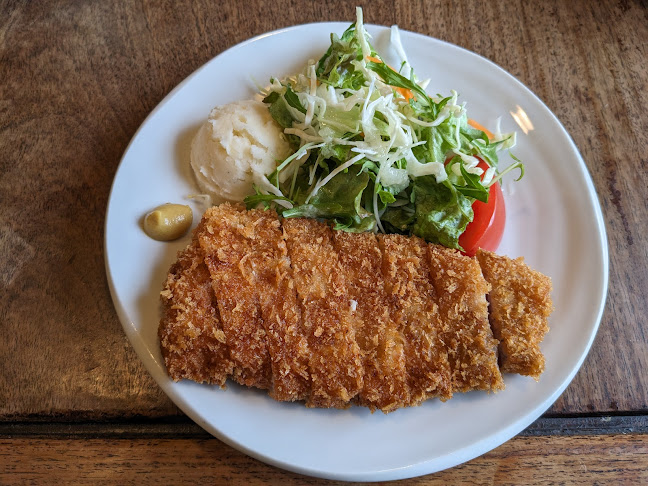 Opinii despre 定食あさひ în 三鷹市 - 飲食業