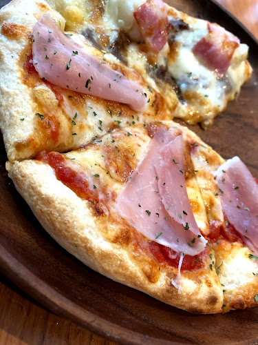 Opinii despre pizza & dining Fes în 深谷市 - 飲食業
