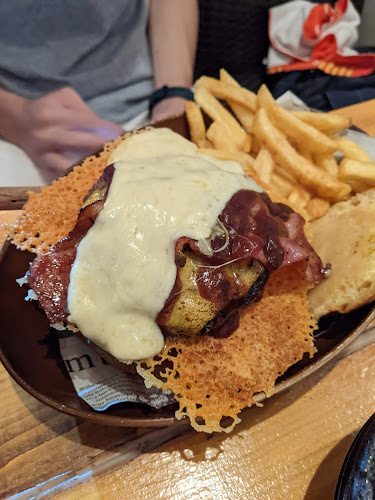 〒125-0041 東京都葛飾区東金町２丁目１８−１