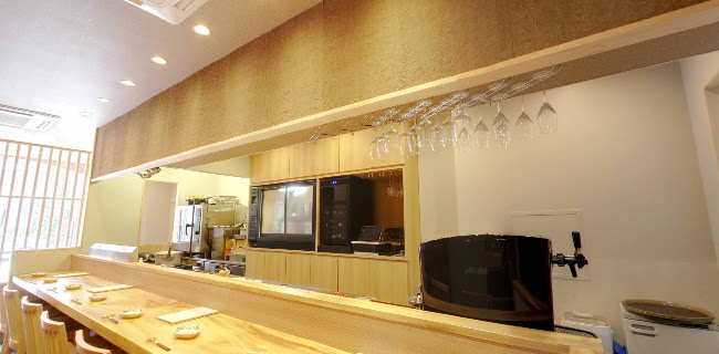 〒810-0012 福岡県福岡市中央区白金１丁目４−１４