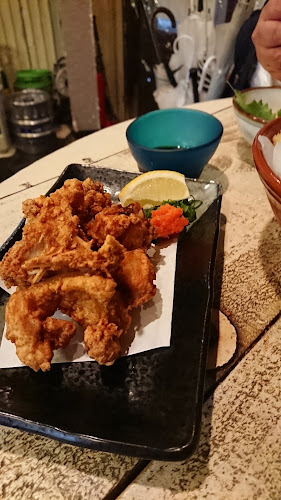 Comentarii opinii despre うんめ魚が食いてぇ 駅前漁港 本店