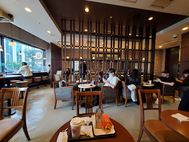 Opinii despre サンマルクカフェ 目黒西口店 în 品川区 - 飲食業