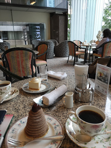 Opinii despre カフェ・ド・ラペ în 大阪市 - 飲食業