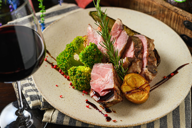 〒286-0033 千葉県成田市花崎町５３８