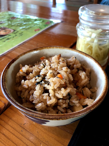 〒903-0801 沖縄県那覇市首里末吉町２丁目１２４−２