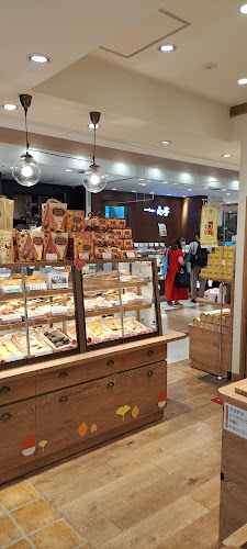 Opinii despre ステラおばさんのクッキー ジョイナステラス二俣川店 în 横浜市 - 飲食業