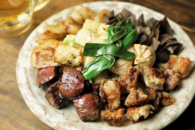 Opinii despre にくちゃん 新天地店 în 広島市 - 飲食業