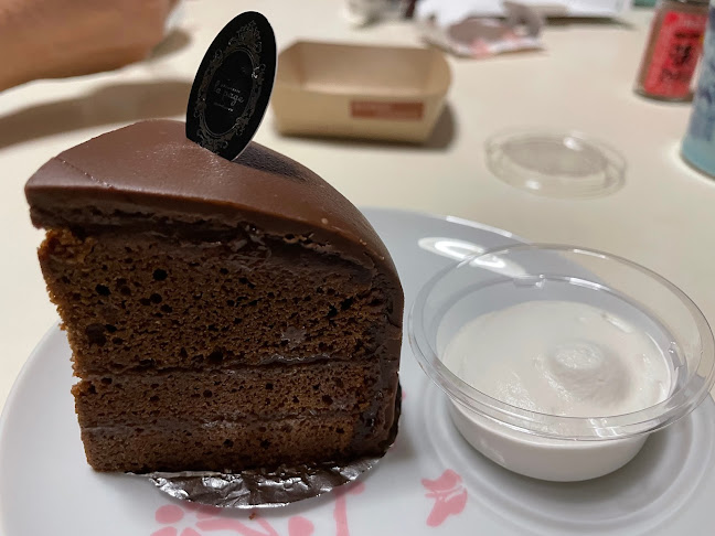 〒272-0021 千葉県市川市八幡３丁目２９−１６ y's premiere 1F