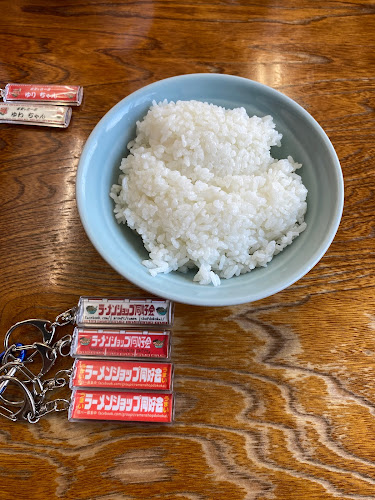 Opinii despre ラーメンショップ 橋戸店 în 横浜市 - 飲食業