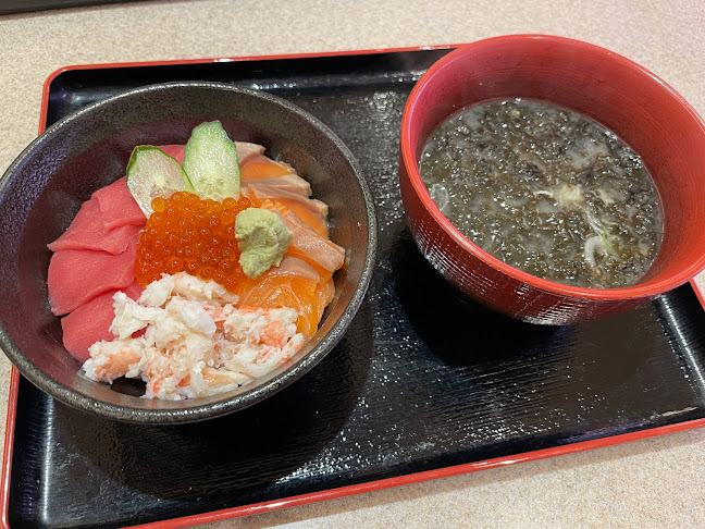 Opinii despre きときと寿し富山駅店 とやマルシェのれん横丁 în 富山市 - 飲食業