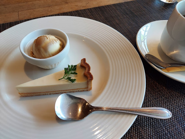 〒683-0811 鳥取県米子市錦町２丁目3−１ ホテルアクシス 1階