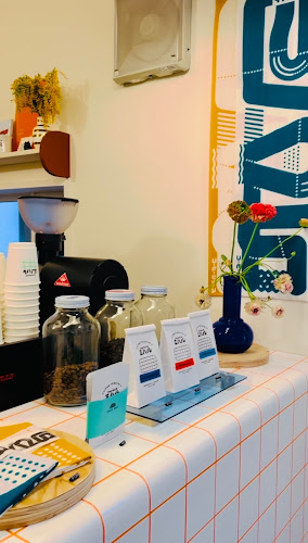 〒430-0944 静岡県浜松市中央区田町３２８−２