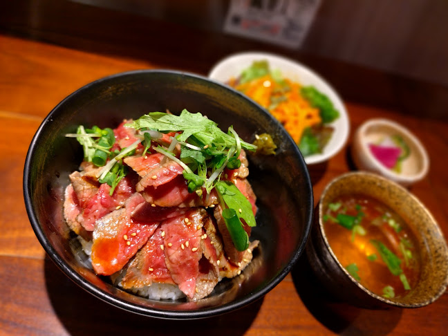 Opinii despre 肉卸 小島 グランスタ東京 în 千代田区 - 飲食業