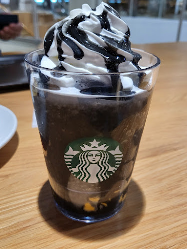 Comentarii opinii despre スターバックス コーヒー 直江津店