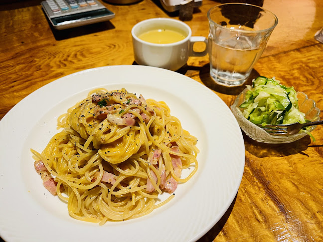 〒101-0061 東京都千代田区神田三崎町２丁目１１−１２ アイロンビル 1F