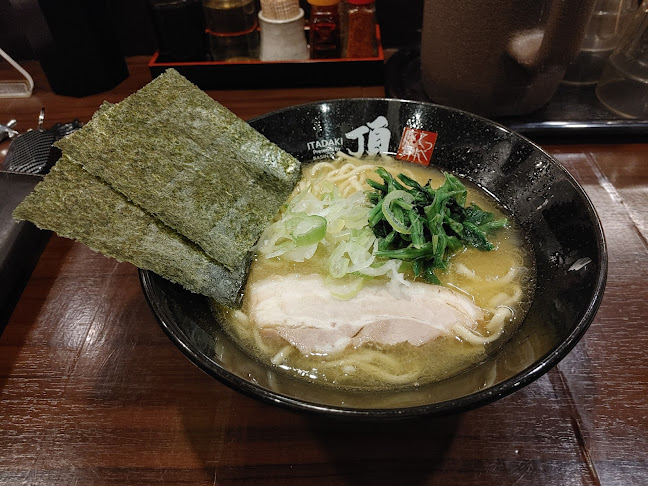 Opinii despre 豚骨ラーメン 頂 în 韮崎市 - 飲食業