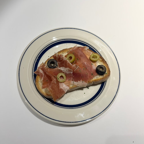 C.S.B 心斎橋店 シーシャカフェ&バー - 飲食業