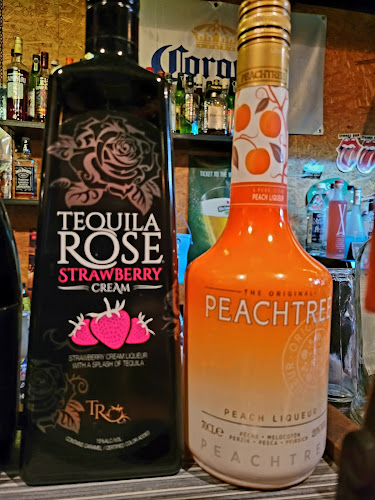 〒904-2172 沖縄県沖縄市泡瀬５丁目３２−６