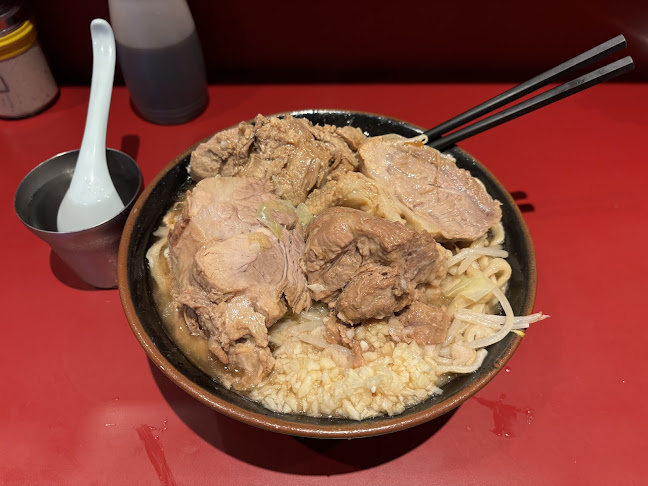 Comentarii opinii despre ラーメン二郎 荻窪店