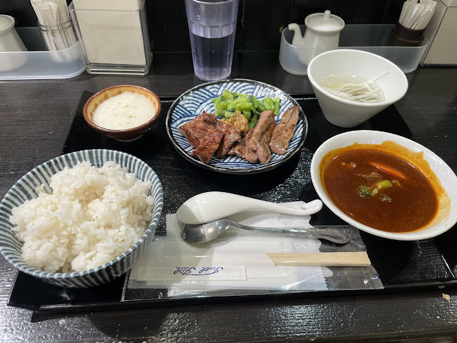 Opinii despre 炭焼牛たん東山 沖縄リウボウ店 în 那覇市 - 飲食業