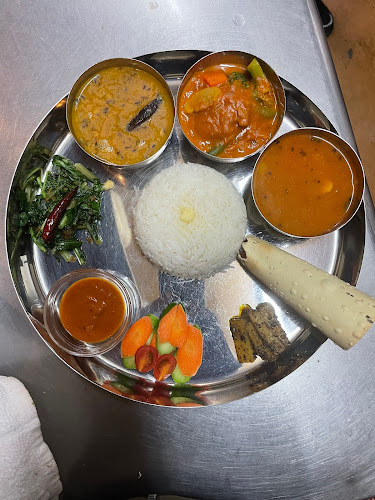 マナスルキッチン 中山店