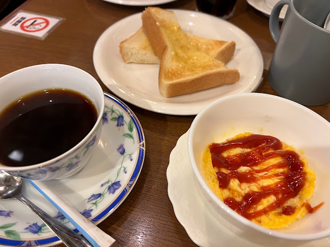 Opinii despre アンティーク în 大阪市 - 飲食業