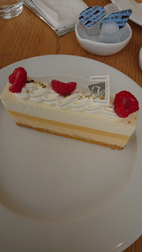 Opinii despre Sky produced by Toshi Yoroizuka în 横浜市 - 飲食業