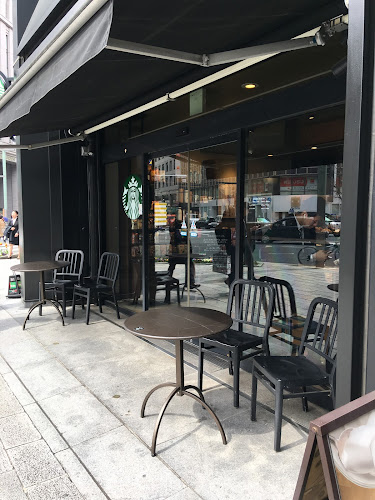 スターバックス コーヒー 日本橋スルガビル店 - 中央区