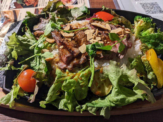 Opinii despre BEER＆GRILLコウベビアハウゼ în 神戸市 - 飲食業