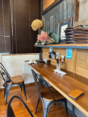 〒901-0306 沖縄県糸満市西崎町３丁目４２０