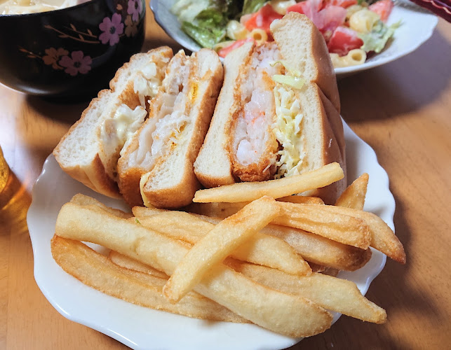 モスバーガーカインズ高槻店 - 飲食業