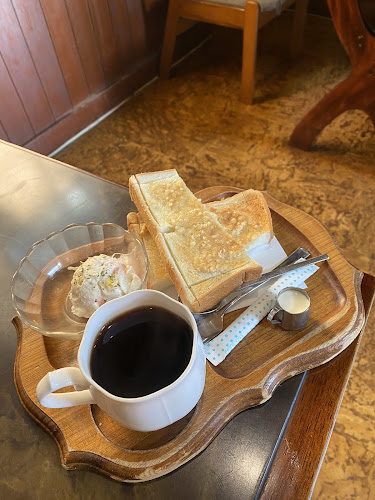 カフェテラス 薔薇都