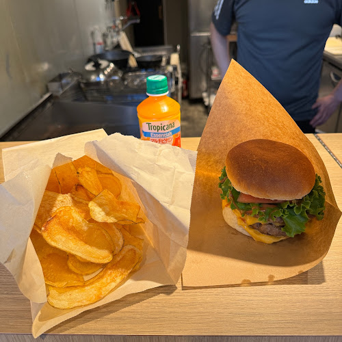 ライオンドッグ - 飲食業