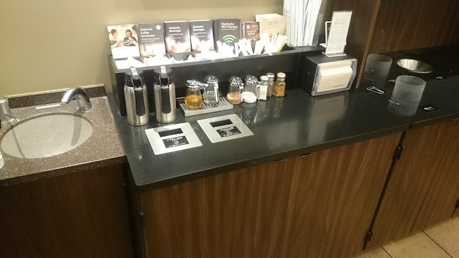 〒438-0801 静岡県磐田市高見丘１２００ ららぽーと磐田