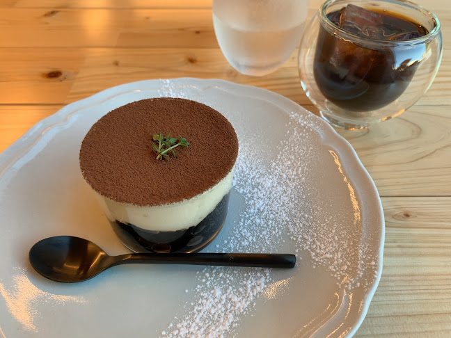 高岡珈琲 - 飲食業