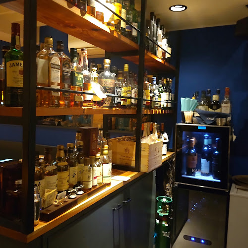 Bar Pond - 飲食業