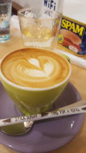 Opinii despre ホリデイコーヒー în さいたま市 - 飲食業