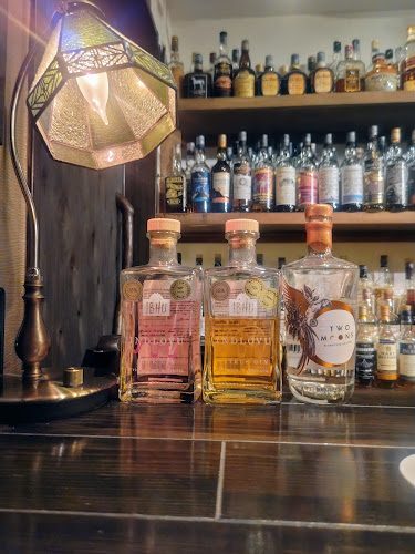 バー シスル - 飲食業