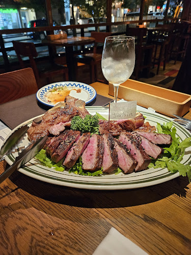 〒104-0061 東京都中央区銀座１丁目２−１