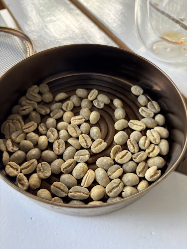 Opinii despre 中山コーヒー園 Nakayama Coffee Farm în 名護市 - 飲食業