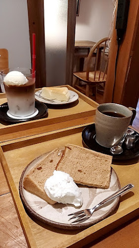 〒254-0035 神奈川県平塚市宮の前４−１９