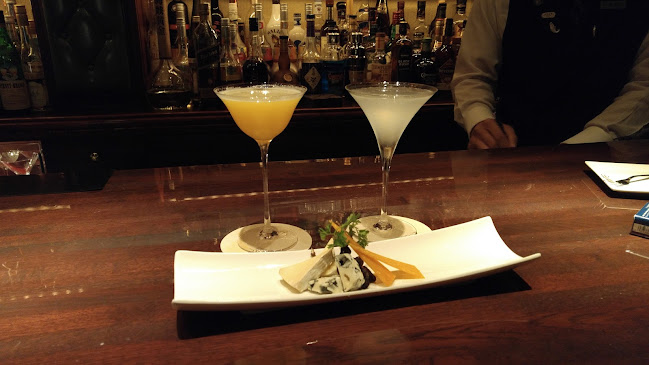 バー・セブンシーズンズ