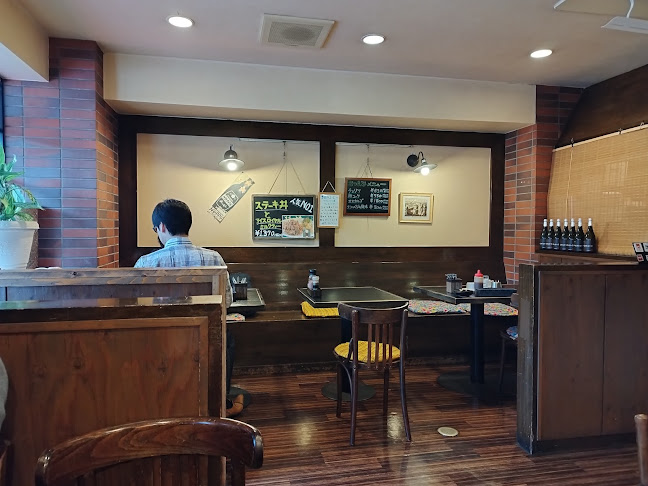 Opinii despre アーレス・コート în 沼津市 - 飲食業