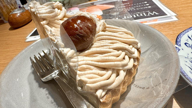 カフェ青山 岡山本店 - 飲食業