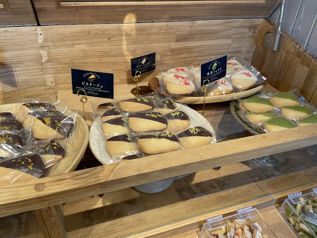 〒464-0064 愛知県名古屋市千種区山門町２丁目６７ ナビオ覚王山 1F