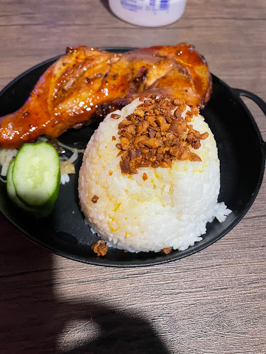 〒238-0008 神奈川県横須賀市大滝町１丁目２７