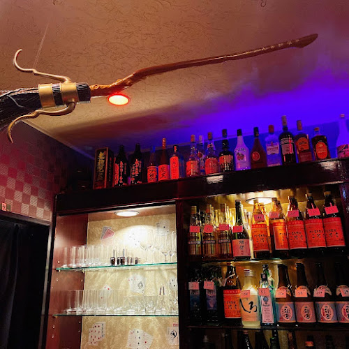 Opinii despre マジックバー モメントス în 名古屋市 - 飲食業