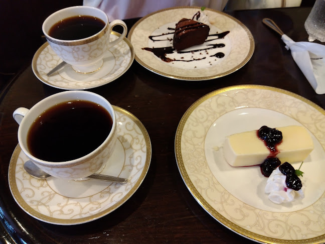 Opinii despre 珈琲館 花屋敷 în 川西市 - 飲食業